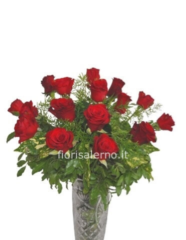 Bouquet di 12 rose rosse a stelo medio