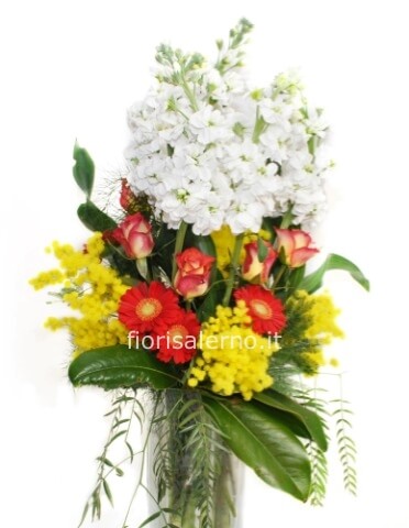 mazzo fiori assortito con mimosa