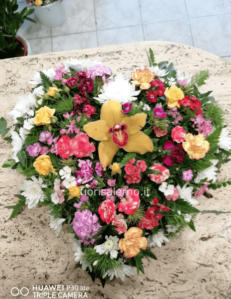 Cuore con fiori di campo